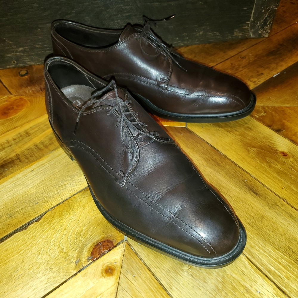 Allen Edmond multi-density comfort cushion heel pad dress shoes